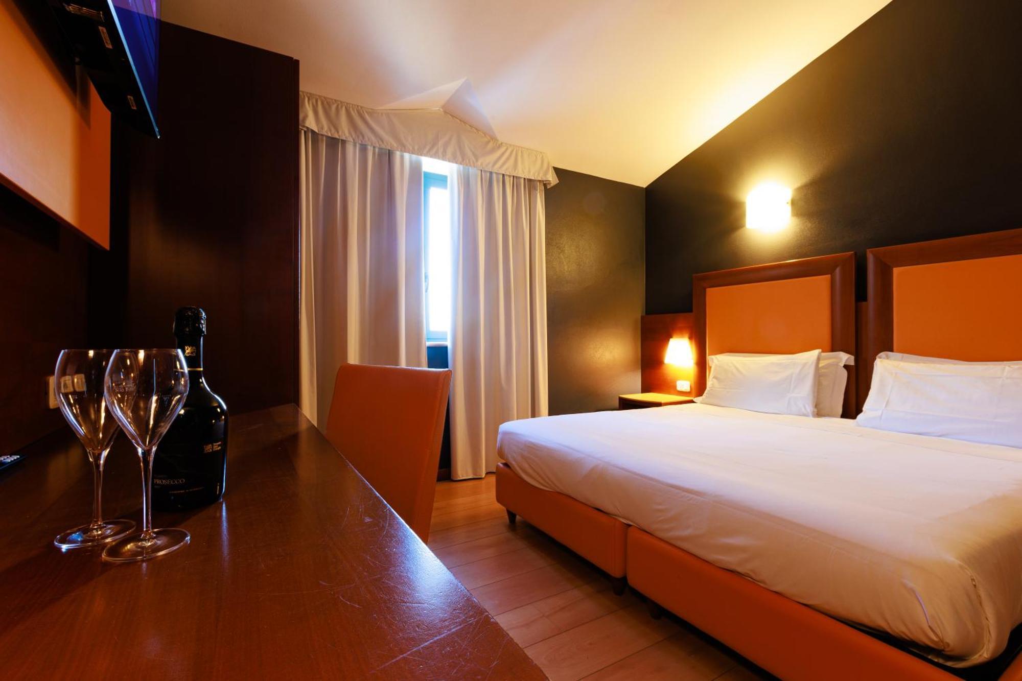 Hotel Villa Delle Rose - Malpensa Oleggio Exterior foto